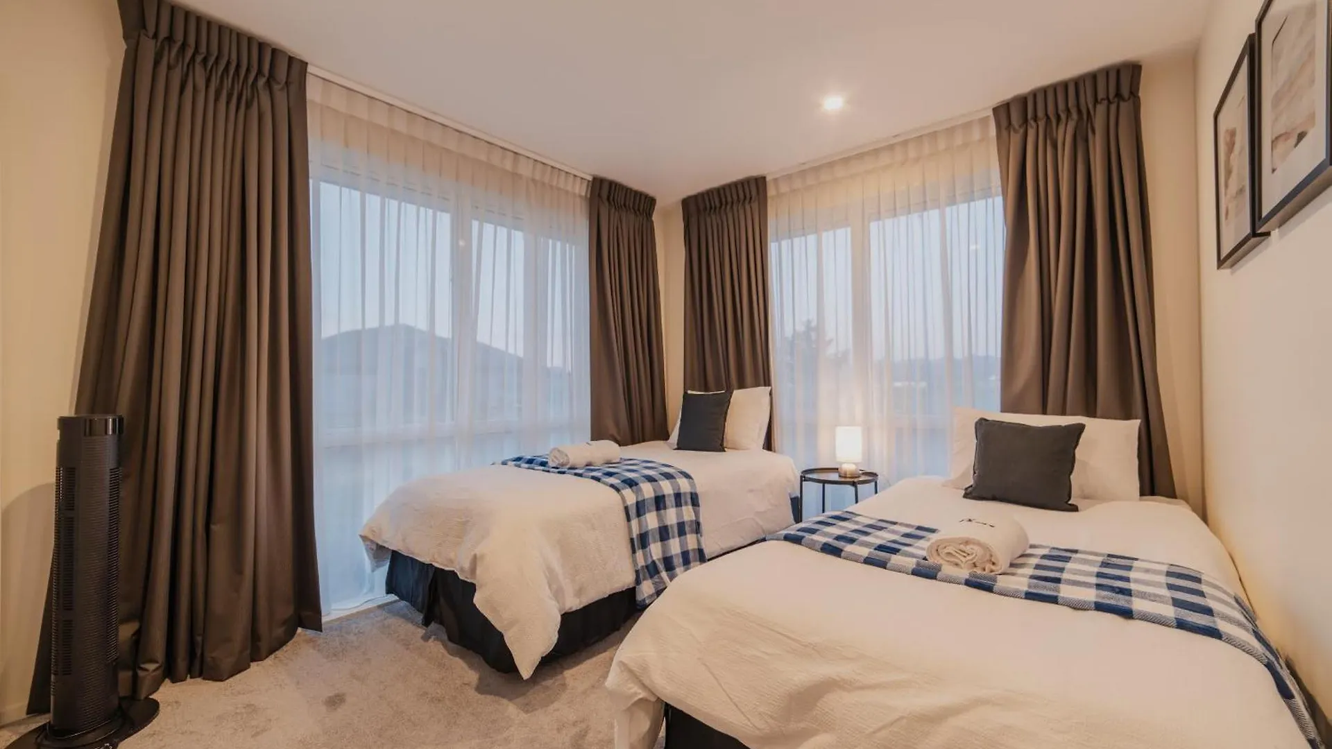 Chic Retreat - Modern Comforts & Game Room Fun Christchurch Dom wakacyjny